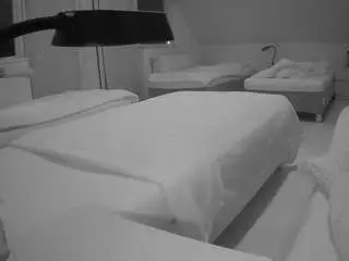 Camsoda Live Sex Cam of voyeurcam-julmodels-bed-2