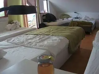 Camsoda Sex Chat of voyeurcam-julmodels-bed-2