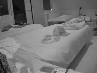 Camsoda Live Sex of voyeurcam-julmodels-bed-2
