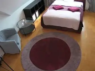 Camsoda Live Porn of voyeurcam-julmodels-whitebed-1