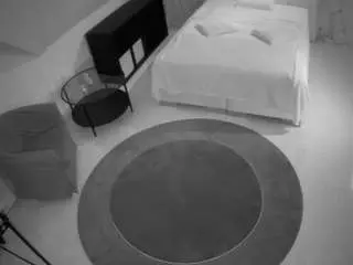 Camsoda Sex Chat of voyeurcam-julmodels-whitebed-1