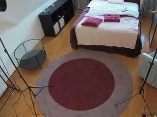 Camsoda Watch Live Sex Cams of voyeurcam-julmodels-whitebed-1