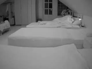 Camsoda Free Live Porn of voyeurcam-julmodels-bed-3
