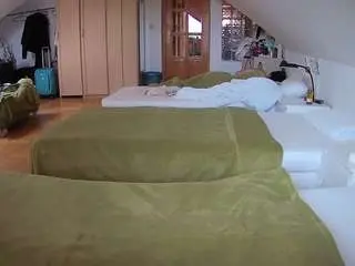 Camsoda Private Sex Chat of voyeurcam-julmodels-bed-3