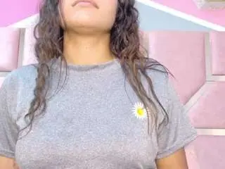Camsoda Nude Webcam of angelinajoliee