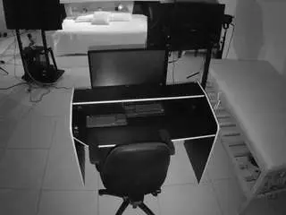 Camsoda Nude Webcam of voyeurcam-jb-photo-studio