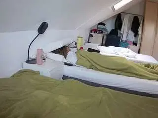 Camsoda Free Porn Cam of voyeurcam-julmodels-bed-4