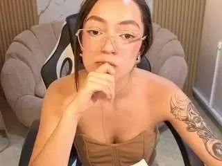 Camsoda Best Webcam of cinnamon-b