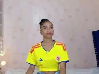 Camsoda Adult Video Chat of petitelittleebonyy