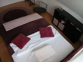 Camsoda Sex Cam of voyeurcam-julmodels-whitebed-2