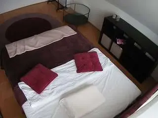 Camsoda Private Sex Chat of voyeurcam-julmodels-whitebed-2