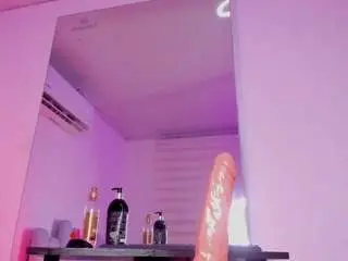 Camsoda Nude Webcam of violeta-olsen