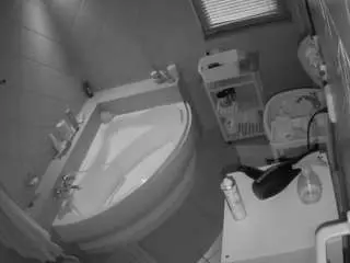 Camsoda Live Sex of voyeurcam-julmodels-bath-1st-2