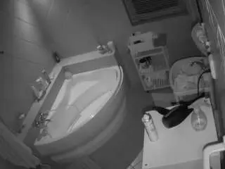 Camsoda Nude Webcam of voyeurcam-julmodels-bath-1st-2