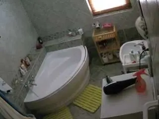 Camsoda Free Live Porn of voyeurcam-julmodels-bath-1st-2