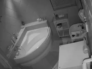Camsoda Free Live Porn of voyeurcam-julmodels-bath-1st-2