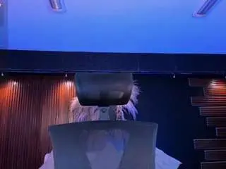 Camsoda Sex Cam of emily-loppez
