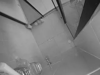 Camsoda Nude Webcam of voyeurcam-jb-shower-2