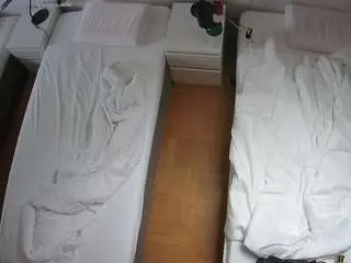 Camsoda Sex Chat of voyeurcam-julmodels-bed-5