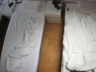 Camsoda Sex Chat of voyeurcam-julmodels-bed-5