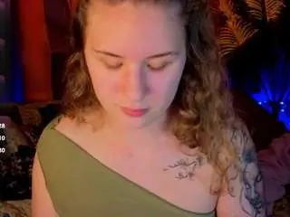 Camsoda Free Live Porn of elsiee-cuttiess