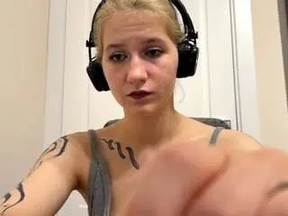 Camsoda Adult Webcams of emabraatz