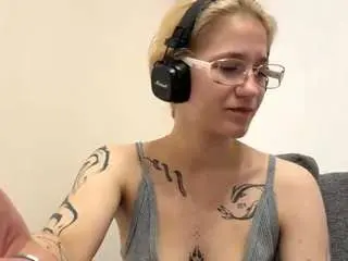 Camsoda Nude Webcam of emabraatz