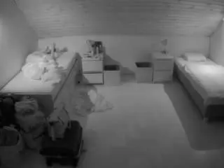 Camsoda Sex Chat of voyeurcam-julmodels-greybed-3