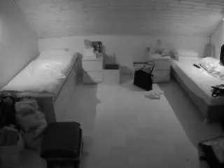 Camsoda Adult Webcams of voyeurcam-julmodels-greybed-3