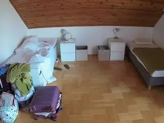 Camsoda Live Sex Cam of voyeurcam-julmodels-greybed-3