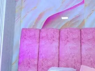 Camsoda Free Porn Cam of emmacurvy