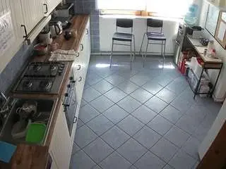Camsoda Adult Webcams of voyeurcam-julmodels-kitchen-2