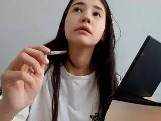 Camsoda Free Live Porn of giuseppinasinsabaugh