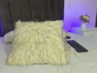 Camsoda Free Live Porn of melanie-hillz