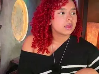 Camsoda Adult Video Chat of lara-curly