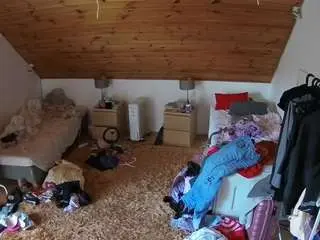 Camsoda Free Live Porn of voyeurcam-julmodels-whitebed-3