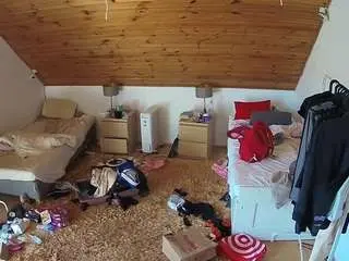 Camsoda Live Sex of voyeurcam-julmodels-whitebed-3