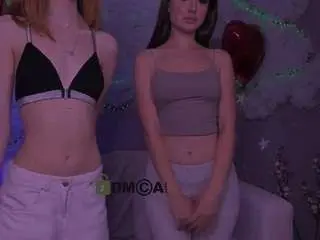 Camsoda Sex Cam of angie-foxy1
