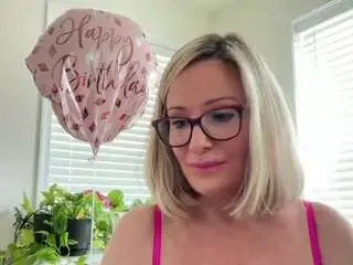 Camsoda Watch Live Sex Cams of milf-goddess