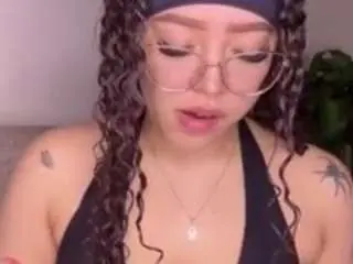 Camsoda Nude Webcam of liz-martins