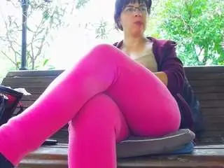 Camsoda Free Live Porn of mellysquirtybiglabia