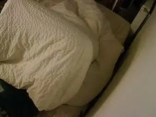 Camsoda Adult Webcams of voyeurcam-julmodels-whitebed-4
