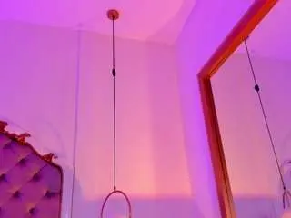 Camsoda Nude Webcam of valenmoon1