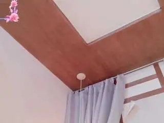 Camsoda Sex Cam of renataleclaiir