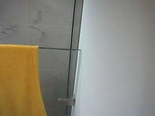 Camsoda Sex Chat of voyeurcam-casa-salsa-bathroom-7