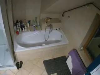 Camsoda Adult Video Chat of voyeurcam-julmodels-bath-2nd-1
