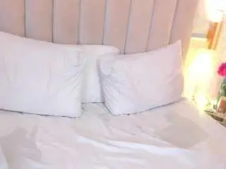 Camsoda Free Porn Cam of annievanegas