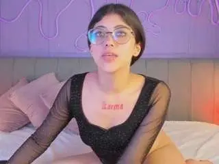 Camsoda Adult Webcams of corinne-benson