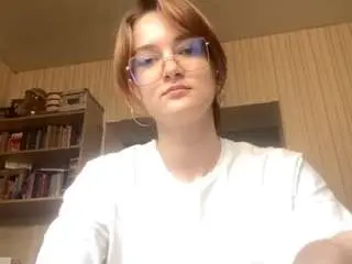 Camsoda Free Porn Cam of carlinebyler
