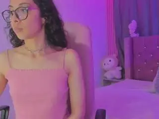 Camsoda Nude Webcam of sweett-sadie